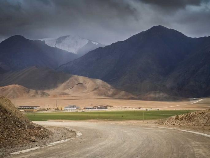 ... So the Galvan Valley important for India & China, where there was a clash between the troops today | ...म्हणून भारत-चीनसाठी महत्त्वपूर्ण आहे गलवान खोरे, जिथे आज सैनिकांमध्ये झाली झटापट ... So the Galvan Valley important for India & China, where there was a clash between the troops today | ...म्हणून भारत-चीनसाठी महत्त्वपूर्ण आहे गलवान खोरे, जिथे आज सैनिकांमध्ये झाली झटापट