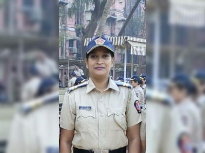 Mumbai Women Police takes responsibility for education of 50 students; Appreciation from all levels | जबरदस्त कामगिरी! महिला पोलिसाने घेतली ५० विद्यार्थ्याच्या शिक्षणाची जबाबदारी; सर्वच स्तरातून कौतुक Mumbai Women Police takes responsibility for education of 50 students; Appreciation from all levels | जबरदस्त कामगिरी! महिला पोलिसाने घेतली ५० विद्यार्थ्याच्या शिक्षणाची जबाबदारी; सर्वच स्तरातून कौतुक