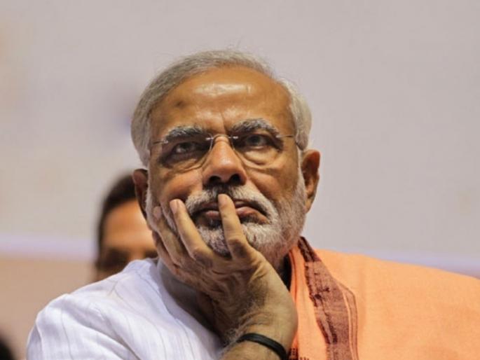 priyanka gandhi slams pm modi and cm yogi over bad conditions varanasi weavers | "मोदींच्या मतदारसंघात कामगारांची परिस्थिती अत्यंत वाईट, घर गहाण ठेवून काढताहेत दिवस" priyanka gandhi slams pm modi and cm yogi over bad conditions varanasi weavers | "मोदींच्या मतदारसंघात कामगारांची परिस्थिती अत्यंत वाईट, घर गहाण ठेवून काढताहेत दिवस"