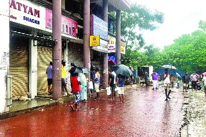 coronavirus: 361 actions in Navi Mumbai, leaving home without any reason was expensive | coronavirus: नवी मुंबईमध्ये ३६१ कारवाया, विनाकारण घराबाहेर निघणे पडले महागात coronavirus: 361 actions in Navi Mumbai, leaving home without any reason was expensive | coronavirus: नवी मुंबईमध्ये ३६१ कारवाया, विनाकारण घराबाहेर निघणे पडले महागात