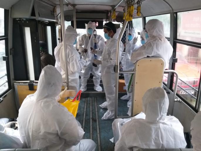 100 Warriors of Janakalyan Samiti started screening of Corona in Dombivali | जनकल्याण समितीचे 100 योद्धे कोरोनाच्या स्क्रिनिंग कामाला लागले 100 Warriors of Janakalyan Samiti started screening of Corona in Dombivali | जनकल्याण समितीचे 100 योद्धे कोरोनाच्या स्क्रिनिंग कामाला लागले