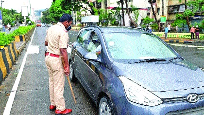 coronavirus: Action taken against 248 people who did not respond to lockdown, 429 vehicles seized | coronavirus: लॉकडाऊनला न जुमानणाऱ्या २४८ जणांवर कारवाई , ४२९ वाहने जप्त coronavirus: Action taken against 248 people who did not respond to lockdown, 429 vehicles seized | coronavirus: लॉकडाऊनला न जुमानणाऱ्या २४८ जणांवर कारवाई , ४२९ वाहने जप्त