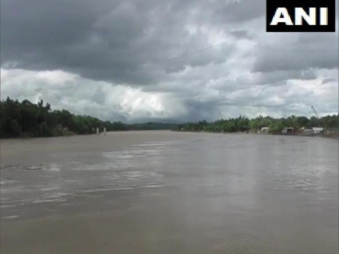 assam flood death toll reach 110 pm narendra modi assures support | Assam Floods : आसामला पुराचा तडाखा, तब्बल 110 जणांचा मृत्यू assam flood death toll reach 110 pm narendra modi assures support | Assam Floods : आसामला पुराचा तडाखा, तब्बल 110 जणांचा मृत्यू