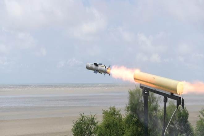 The Indian Army got a Dhruvastra, a missile that could instantly destroy enemy tanks | भारतीय लष्कराला मिळाले ध्रुवास्त्र, शत्रूच्या रणगाड्यांची क्षणार्धात राखरांगोळी करेल हे क्षेपणास्त्र The Indian Army got a Dhruvastra, a missile that could instantly destroy enemy tanks | भारतीय लष्कराला मिळाले ध्रुवास्त्र, शत्रूच्या रणगाड्यांची क्षणार्धात राखरांगोळी करेल हे क्षेपणास्त्र