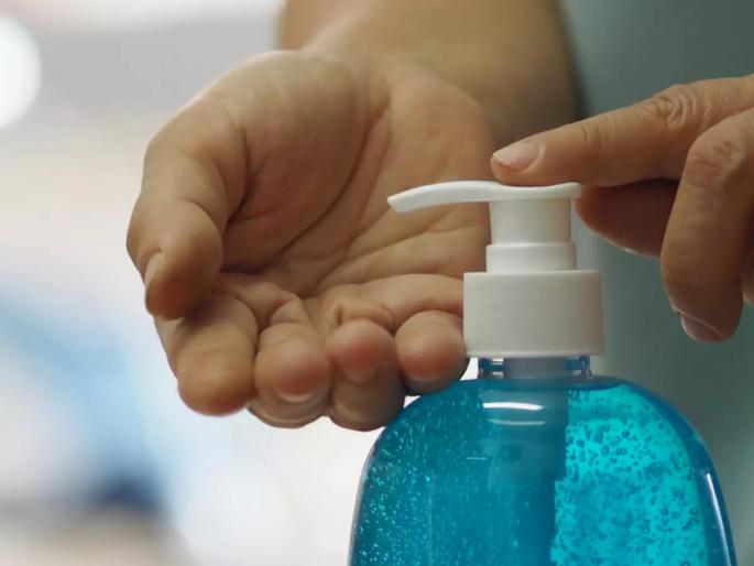 coronavirus: Is it safe or unsafe to eat after use sanitizer? Learn the right way to use it | coronavirus: सॅनिटायझर लावलेल्या हातांनी खाणं सुरक्षित की असुरक्षित? जाणून घ्या वापरण्याची योग्य पद्धत