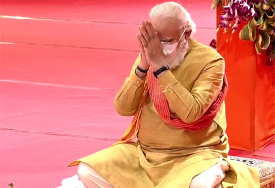 Ram Mandir Bhumipujan :"This is the defeat of democracy and secularism and the victory of Hindutva," Owesi said. | Ram Mandir Bhumipujan :"हा लोकशाही आणि धर्मनिरपेक्षतेचा पराभव आणि हिंदुत्वाचा विजय’’ ओवेसींनी व्यक्त केला संताप Ram Mandir Bhumipujan :"This is the defeat of democracy and secularism and the victory of Hindutva," Owesi said. | Ram Mandir Bhumipujan :"हा लोकशाही आणि धर्मनिरपेक्षतेचा पराभव आणि हिंदुत्वाचा विजय’’ ओवेसींनी व्यक्त केला संताप