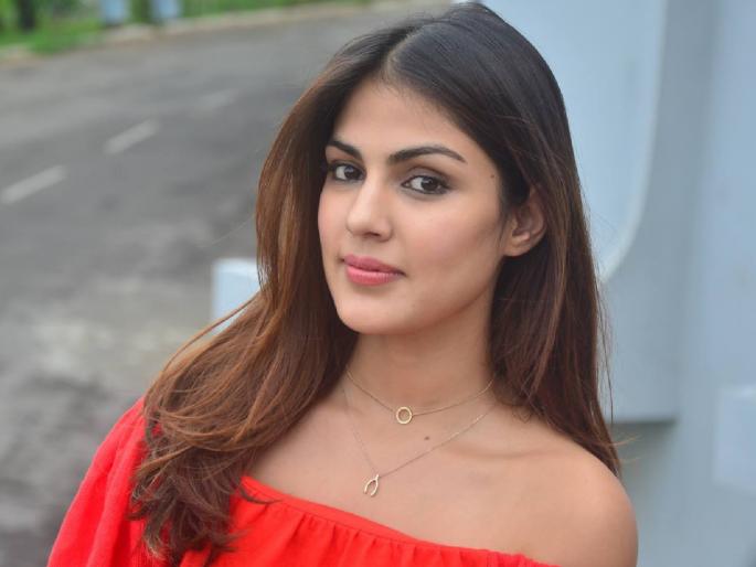 Rhea chakraborty will be shifted to a separate cell in byculla jail | रिया चक्रवर्तीला जेलमध्ये मिळाली VIP ट्रीटमेंट?, वाचा सविस्तर Rhea chakraborty will be shifted to a separate cell in byculla jail | रिया चक्रवर्तीला जेलमध्ये मिळाली VIP ट्रीटमेंट?, वाचा सविस्तर