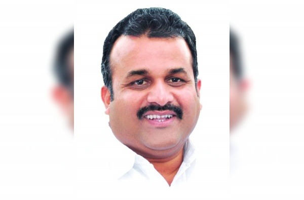 CoronaVirus Marathi News Cooperation minister Balasaheb Patil corona positive | CoronaVirus News : राज्याचे सहकार मंत्री बाळासाहेब पाटील यांना कोरोनाची लागण CoronaVirus Marathi News Cooperation minister Balasaheb Patil corona positive | CoronaVirus News : राज्याचे सहकार मंत्री बाळासाहेब पाटील यांना कोरोनाची लागण