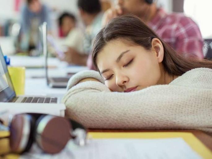 sleep internship this bengaluru startup pays rs 1 lakh for 9 hours of sleep 100 days | झोपाळू लोकांसाठी सुवर्णसंधी! ऑफिसमध्ये काम नाही तर झोपा काढा अन् 1 लाख कमवा sleep internship this bengaluru startup pays rs 1 lakh for 9 hours of sleep 100 days | झोपाळू लोकांसाठी सुवर्णसंधी! ऑफिसमध्ये काम नाही तर झोपा काढा अन् 1 लाख कमवा