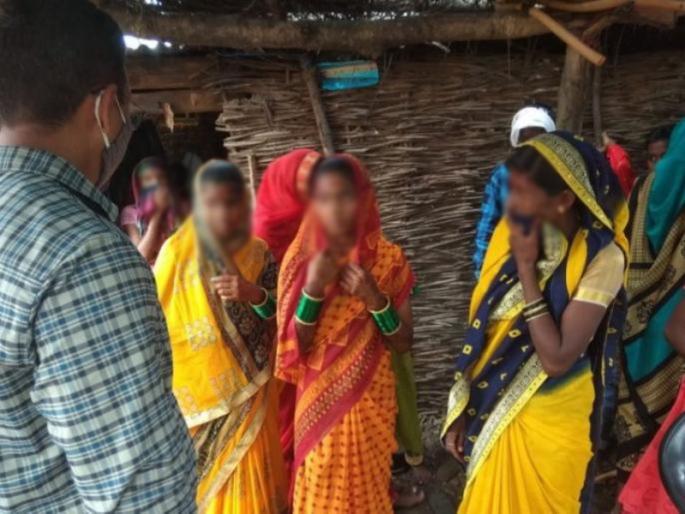 My GOD! Two minor child marriages in the same tent! Disaster averted | एकाच मांडवात सुरू होते दोन बालविवाह, मंगलाष्टकांआधी पोलीस पोहोचले; अन्... My GOD! Two minor child marriages in the same tent! Disaster averted | एकाच मांडवात सुरू होते दोन बालविवाह, मंगलाष्टकांआधी पोलीस पोहोचले; अन्...