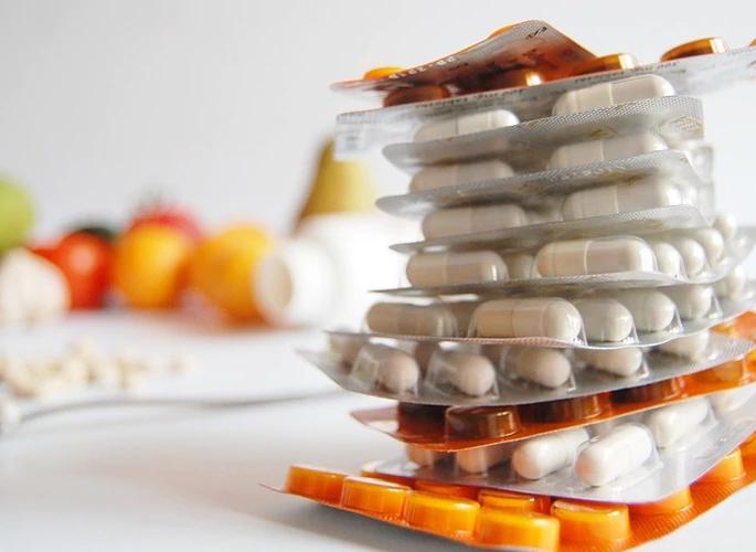 5 side effects of too much vitamin c which improve our immunity | सावधान! इम्युनिटीसाठी व्हिटामीन्सच्या गोळ्या घेताय; तर 'हे' ५ साईड इफेक्ट्स माहीत करून घ्या