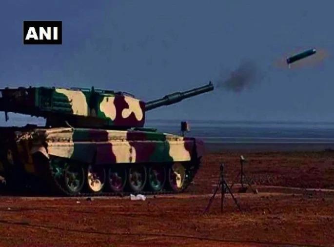 DRDO successfully testfired its Laser-Guided Anti Tank Guided Missile | क्षणार्धात उडणार शत्रूच्या चिंधड्या, डीआरडीओने केली विध्वंसक अस्त्राची यशस्वी चाचणी DRDO successfully testfired its Laser-Guided Anti Tank Guided Missile | क्षणार्धात उडणार शत्रूच्या चिंधड्या, डीआरडीओने केली विध्वंसक अस्त्राची यशस्वी चाचणी