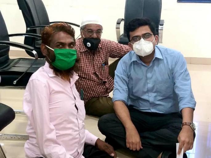 Collector for the disabled came 'on the ground' | दिव्यांगांसाठी कलेक्टर आले ‘जमिनीवर’ Collector for the disabled came 'on the ground' | दिव्यांगांसाठी कलेक्टर आले ‘जमिनीवर’