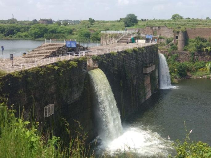 The waterfall began to collapse | नर- मादी धबधबा कोसळू लागला The waterfall began to collapse | नर- मादी धबधबा कोसळू लागला