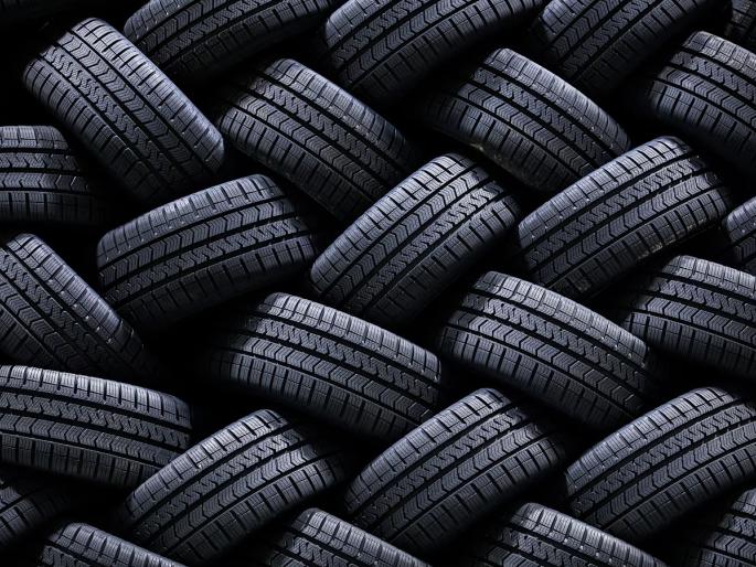 23 lakh tire theft case exposed, one arrested | २३ लाखाच्या टायर चोरी प्रकरणाचा पर्दाफाश, म्होरक्या अटकेत  23 lakh tire theft case exposed, one arrested | २३ लाखाच्या टायर चोरी प्रकरणाचा पर्दाफाश, म्होरक्या अटकेत