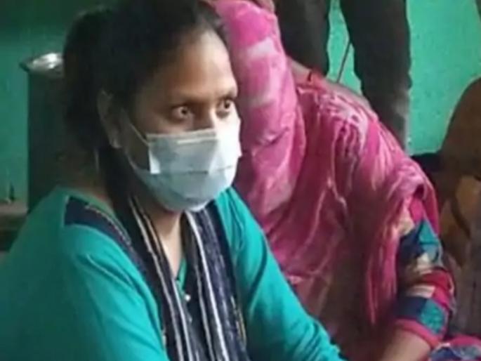 Hathras Gangrape : The police came forward to give me evidence of how mentioned me as Naxal | Hathras Gangrape : मला नक्षल कसं बोललात पुरावे द्यावेत पोलिसांनी, समोर आली संशयित महिला  Hathras Gangrape : The police came forward to give me evidence of how mentioned me as Naxal | Hathras Gangrape : मला नक्षल कसं बोललात पुरावे द्यावेत पोलिसांनी, समोर आली संशयित महिला