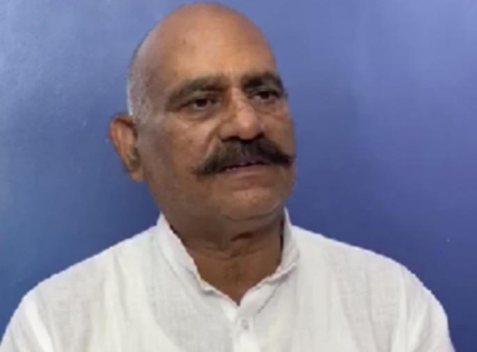 MLA Vijay Mishra from Uttar Pradesh has been accused of rape and tried to be nude on a video call | उत्तर प्रदेशमधील अजून एका आमदारावर बलात्काराचा आरोप, व्हिडीओ कॉलवर न्यूड होण्यासाठी लावायचा तगादा MLA Vijay Mishra from Uttar Pradesh has been accused of rape and tried to be nude on a video call | उत्तर प्रदेशमधील अजून एका आमदारावर बलात्काराचा आरोप, व्हिडीओ कॉलवर न्यूड होण्यासाठी लावायचा तगादा