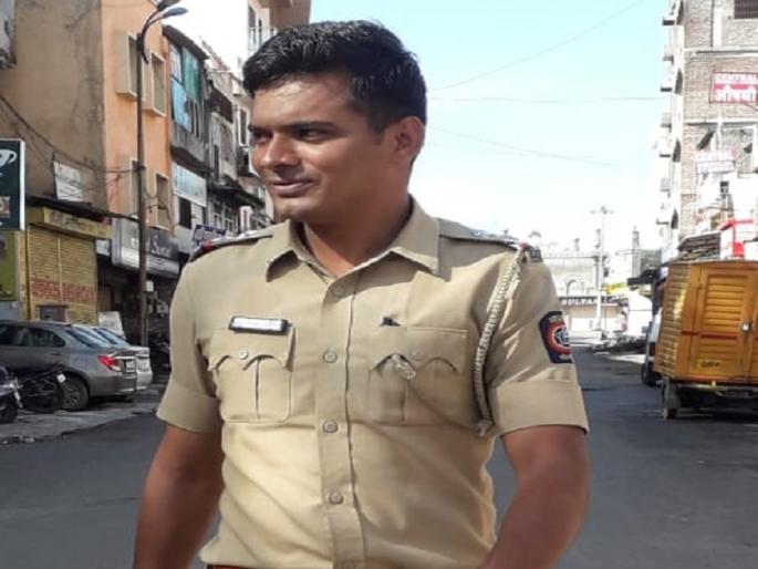 PSI Forget the duty; He was caught by the ACB while accepting a bribe of Rs 50,000 for register FIR | फौजदार कर्तव्य विसरले; सह आरोपी न करण्यासाठी ५० हजाराची लाच घेताना एसीबीच्या जाळ्यात अडकले PSI Forget the duty; He was caught by the ACB while accepting a bribe of Rs 50,000 for register FIR | फौजदार कर्तव्य विसरले; सह आरोपी न करण्यासाठी ५० हजाराची लाच घेताना एसीबीच्या जाळ्यात अडकले