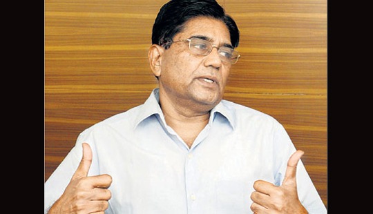 Retired Inspector General Khopde sits at police headquarters, complains of RSS drills | निवृत्त महानिरीक्षक खोपडे यांचा पोलीस मुख्यालयात ठिय्या, आरएसएसच्या कवायतीची तक्रार 