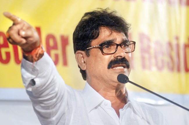 confusion in Mahavikas alliance regarding amount of GST should be removed Bala Nandgaonkar | जीएसटीच्या रक्कमेसंदर्भात महाविकास आघाडीतील संभ्रम दूर करावा - बाळा नांदगावकर 