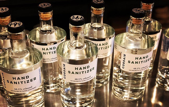 The sanitizer intoxicated as the party ran out of alcohol; Seven killed, two in coma | पार्टीत दारू संपली म्हणून सॅनिटायझरने नशा केली; सात जाणांचा मृत्यू, दोघे कोमात The sanitizer intoxicated as the party ran out of alcohol; Seven killed, two in coma | पार्टीत दारू संपली म्हणून सॅनिटायझरने नशा केली; सात जाणांचा मृत्यू, दोघे कोमात