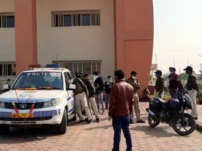In the lockdown, the minor sister-in-law, who was taken as a housewife, ran away and ... | लॉकडाऊनमध्ये घरजावई बनून नेले अल्पवयीन मेहुणीला पळवून अन्... In the lockdown, the minor sister-in-law, who was taken as a housewife, ran away and ... | लॉकडाऊनमध्ये घरजावई बनून नेले अल्पवयीन मेहुणीला पळवून अन्...