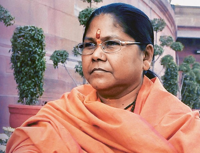 corona virus : Union Minister Sadhvi Niranjan Jyoti infected with corona, Treatment will be in AIIMS | केंद्रीय मंत्री साध्वी निरंजन ज्योती यांना कोरोनाचा संसर्ग, प्रकृती बिघडल्याने एम्समध्ये होणार उपचार corona virus : Union Minister Sadhvi Niranjan Jyoti infected with corona, Treatment will be in AIIMS | केंद्रीय मंत्री साध्वी निरंजन ज्योती यांना कोरोनाचा संसर्ग, प्रकृती बिघडल्याने एम्समध्ये होणार उपचार