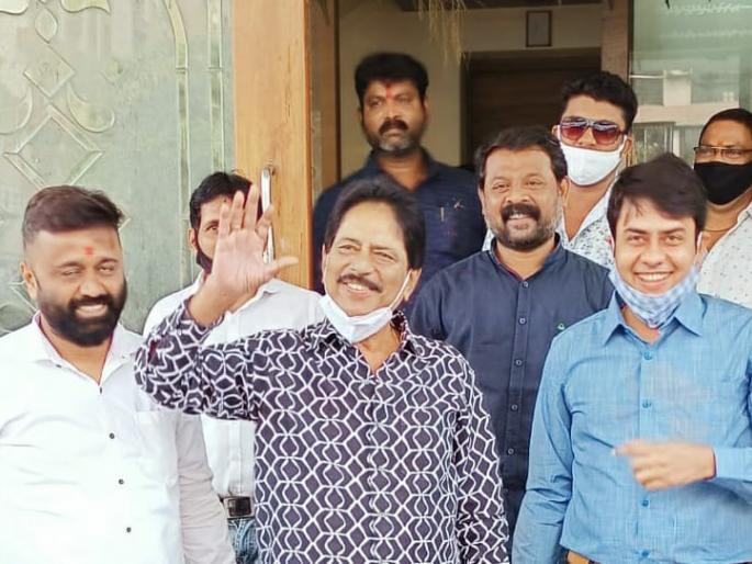 The head of the campaign against Mehta, Adv. Ravi Vyas called on former MLA Gilbert Mendonsa | मेहता विरोधातील मोहिमेचे प्रमुख अॅड. रवी व्यास यांनी घेतली माजी आमदार गिल्बर्ट मेंडोन्सा यांची भेट The head of the campaign against Mehta, Adv. Ravi Vyas called on former MLA Gilbert Mendonsa | मेहता विरोधातील मोहिमेचे प्रमुख अॅड. रवी व्यास यांनी घेतली माजी आमदार गिल्बर्ट मेंडोन्सा यांची भेट