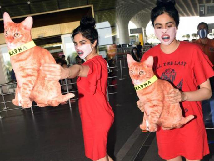 you will be amazed to see Adah Sharma Photo trending caused by masks | यावेळी अदाच्या अदा नाही तर मास्कमुळे होते ती ट्रेंड, पाहून तुम्हीही व्हाल थक्क