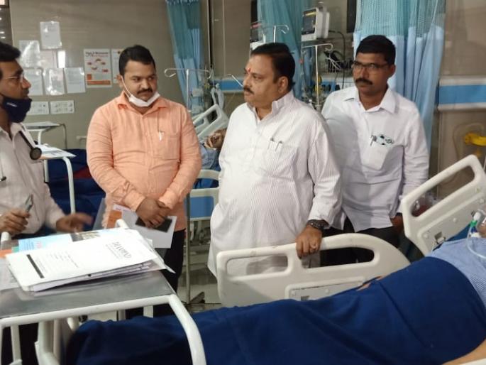 One lakh assistance from Dr. Shrikant Shinde Foundation for the treatment of Shripati Khanchanale | महाराष्ट्राचे पहिले हिंद केसरी रुग्णालयात, शिवसैनिक धावले मदतीला One lakh assistance from Dr. Shrikant Shinde Foundation for the treatment of Shripati Khanchanale | महाराष्ट्राचे पहिले हिंद केसरी रुग्णालयात, शिवसैनिक धावले मदतीला