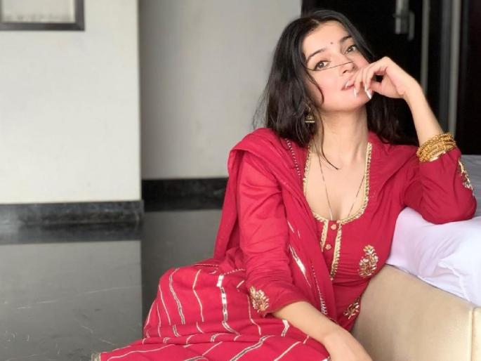 Despite being a billionaire, actress Divya Khosla Kumar oves to live with simplicity | अरबपतीची पत्नी असूनही अभिनेत्री जगते साधे जीवन, पाहा तिचा देसी अंदाज Despite being a billionaire, actress Divya Khosla Kumar oves to live with simplicity | अरबपतीची पत्नी असूनही अभिनेत्री जगते साधे जीवन, पाहा तिचा देसी अंदाज