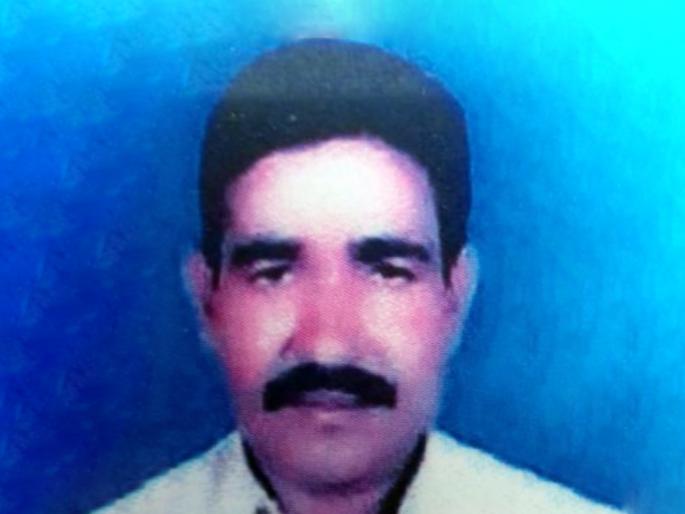 Farmer dies of heart attack on running bike in yavatmal | धावत्या दुचाकीवर हृदयविकाराचा झटका आल्याने शेतकऱ्याचा मृत्यू Farmer dies of heart attack on running bike in yavatmal | धावत्या दुचाकीवर हृदयविकाराचा झटका आल्याने शेतकऱ्याचा मृत्यू