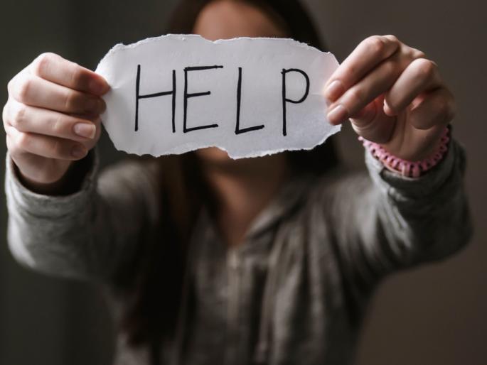 BJP office bearers rushed to help married women | विवाहितेच्या मदतीसाठी धावल्या भाजप पदाधिकारी, चर्चेनंतर काढला मार्ग BJP office bearers rushed to help married women | विवाहितेच्या मदतीसाठी धावल्या भाजप पदाधिकारी, चर्चेनंतर काढला मार्ग