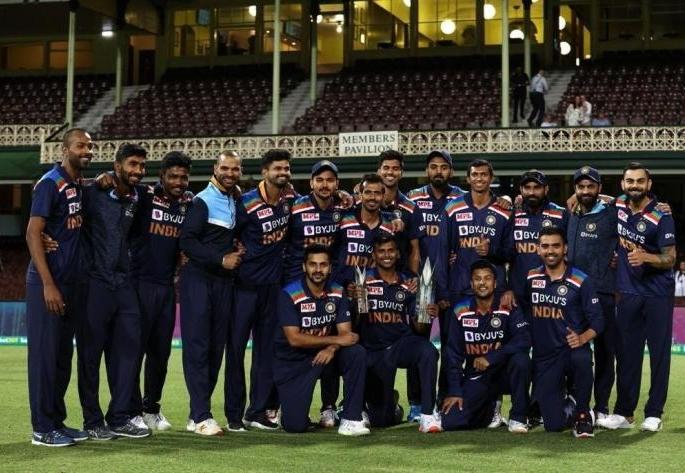 India vs Australia: India's dominance in T20 remains in Australia | India vs Australia :टी-२० त भारताचे ऑस्ट्रेलियात वर्चस्व कायम