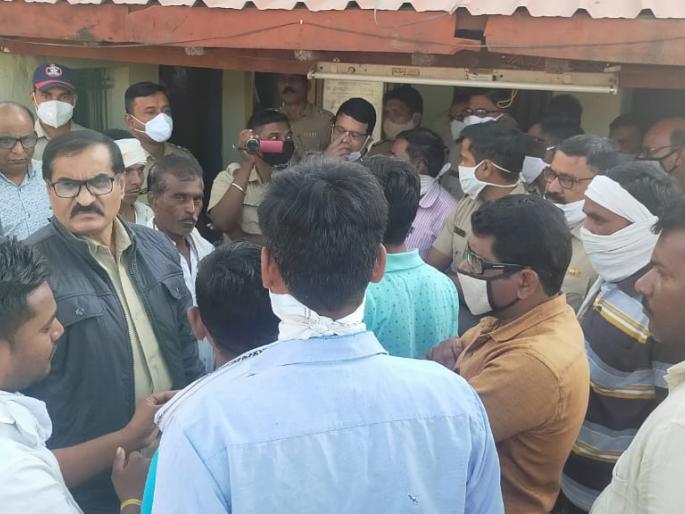 Farmer commits suicide by writing suicide note in the name of Bachchu Kadu | बच्चू कडूंच्या नावे चिठ्ठी लिहून शेतकऱ्याची आत्महत्या; पोलीस अन् व्यापाऱ्यांनी मारहाण केल्याचे नमूद Farmer commits suicide by writing suicide note in the name of Bachchu Kadu | बच्चू कडूंच्या नावे चिठ्ठी लिहून शेतकऱ्याची आत्महत्या; पोलीस अन् व्यापाऱ्यांनी मारहाण केल्याचे नमूद