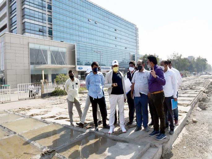 MIDC's road works are over looked; The cost of Rs 50 crore will depend on the contractor | एमआयडीसीच्या रस्त्यांची वाऱ्यावरून वरात; कंत्राटदाराच्या भरवशावरच होणार ५० कोटींचा खर्च MIDC's road works are over looked; The cost of Rs 50 crore will depend on the contractor | एमआयडीसीच्या रस्त्यांची वाऱ्यावरून वरात; कंत्राटदाराच्या भरवशावरच होणार ५० कोटींचा खर्च