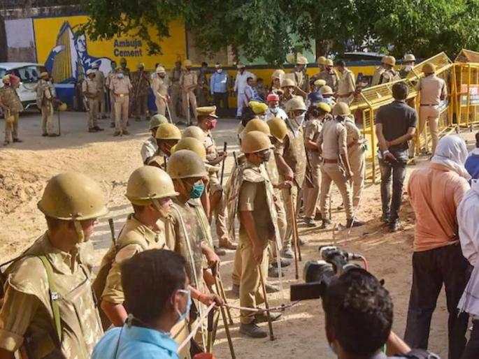 5 members of Karni Sena arrested for supporting accused in Hathras gang rape | हाथरस सामूहिक बलात्कारातील आरोपींचे समर्थन करणाऱ्या करणी सेनेच्या ५ जणांना अटक 