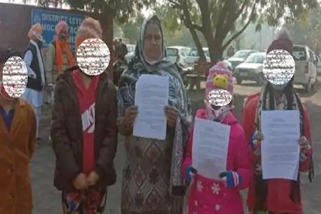 ... So AAP leader's wife, along with her children, asked the President for euthanasia | ...म्हणून आपच्या नेत्याच्या पत्नीने मुलांसह राष्ट्रपतींकडे मागितले इच्छामरण ... So AAP leader's wife, along with her children, asked the President for euthanasia | ...म्हणून आपच्या नेत्याच्या पत्नीने मुलांसह राष्ट्रपतींकडे मागितले इच्छामरण