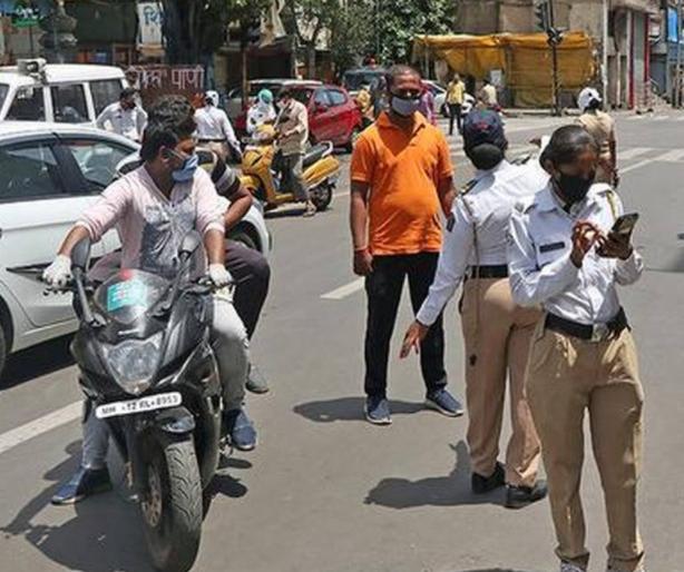 Drivers beware! For Thirty First, the traffic police cracked down on the action | वाहन चालकांनो सावधान! थर्टी फर्स्टसाठी वाहतूक पोलिसांनी कारवाईचा फास आवळला