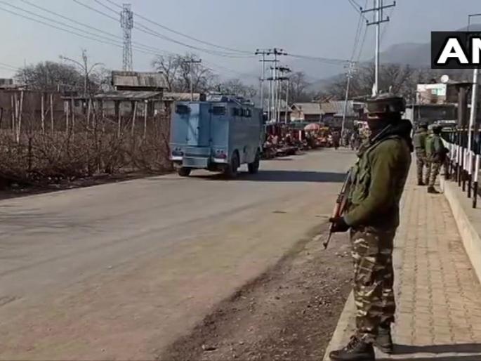 jammu and kashmir grenade attack on security forces in pulwama 7 civilians injured searching in progress | Jammu And Kashmir : पुलवामामध्ये सुरक्षा दलावर दहशतवाद्यांचा ग्रेनेड हल्ला, 7 जण जखमी jammu and kashmir grenade attack on security forces in pulwama 7 civilians injured searching in progress | Jammu And Kashmir : पुलवामामध्ये सुरक्षा दलावर दहशतवाद्यांचा ग्रेनेड हल्ला, 7 जण जखमी