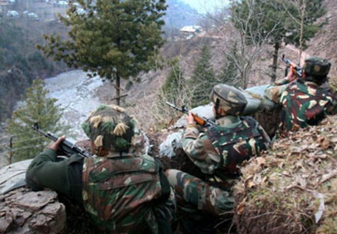 Extortion on the Line of Control (LoC) cost Pakistan dearly, Indian Army guards four outposts and three soldiers | LOCवर कुरापत काढणे पाकिस्तानला महागात पडले, भारतीय लष्कराने चार चौक्या आणि तीन सैनिकांना गारद केले Extortion on the Line of Control (LoC) cost Pakistan dearly, Indian Army guards four outposts and three soldiers | LOCवर कुरापत काढणे पाकिस्तानला महागात पडले, भारतीय लष्कराने चार चौक्या आणि तीन सैनिकांना गारद केले