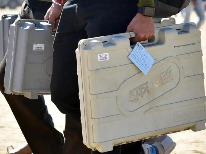 Election Commission strikes villages auctioning Sarpanch posts, cancels Gram Panchayat elections | सरपंचपदाचा लिलाव करणाऱ्या गावांना निवडणूक आयोगाचा दणका, ग्रामपंचायत निवडणूक रद्द Election Commission strikes villages auctioning Sarpanch posts, cancels Gram Panchayat elections | सरपंचपदाचा लिलाव करणाऱ्या गावांना निवडणूक आयोगाचा दणका, ग्रामपंचायत निवडणूक रद्द