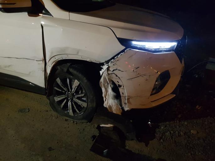Congress MLA's vehicle crashes on Yavatmal-Nagpur road | काँगेस आमदाराच्या वाहनाला यवतमाळ-नागपूर रोडवर भीषण अपघात Congress MLA's vehicle crashes on Yavatmal-Nagpur road | काँगेस आमदाराच्या वाहनाला यवतमाळ-नागपूर रोडवर भीषण अपघात