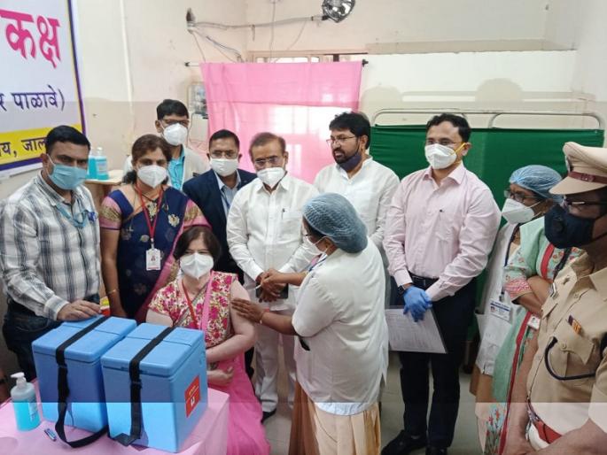 Follow-up to the center for free vaccines to needy; If there is any problem, the state government is capable - Rajesh Tope | गरजूंना मोफत लसीसाठी पाठपुरावा; काही अडचण आली तर राज्य सरकार सक्षम - राजेश टोपे Follow-up to the center for free vaccines to needy; If there is any problem, the state government is capable - Rajesh Tope | गरजूंना मोफत लसीसाठी पाठपुरावा; काही अडचण आली तर राज्य सरकार सक्षम - राजेश टोपे