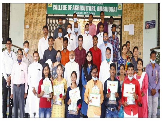 The horizons of aspirations should be crossed through reading culture: Vice Chancellor Ashok Dhavan | वाचनसंस्कृतीच्या माध्यमातून आकांक्षांची क्षितीजे पादक्रांत करावी : कुलगुरू अशोक ढवण The horizons of aspirations should be crossed through reading culture: Vice Chancellor Ashok Dhavan | वाचनसंस्कृतीच्या माध्यमातून आकांक्षांची क्षितीजे पादक्रांत करावी : कुलगुरू अशोक ढवण