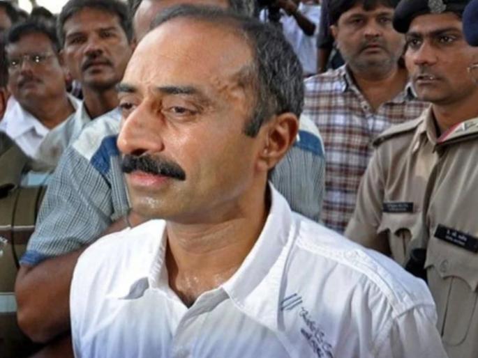 Former IPS officer Sanjeev Bhatt, who is serving a life sentence, has no relief from the Supreme Court | जन्मठेपेची शिक्षा भोगत असलेल्या माजी आयपीएस अधिकारी संजीव भट्ट यांना सुप्रीम कोर्टाकडून दिलासा नाही Former IPS officer Sanjeev Bhatt, who is serving a life sentence, has no relief from the Supreme Court | जन्मठेपेची शिक्षा भोगत असलेल्या माजी आयपीएस अधिकारी संजीव भट्ट यांना सुप्रीम कोर्टाकडून दिलासा नाही