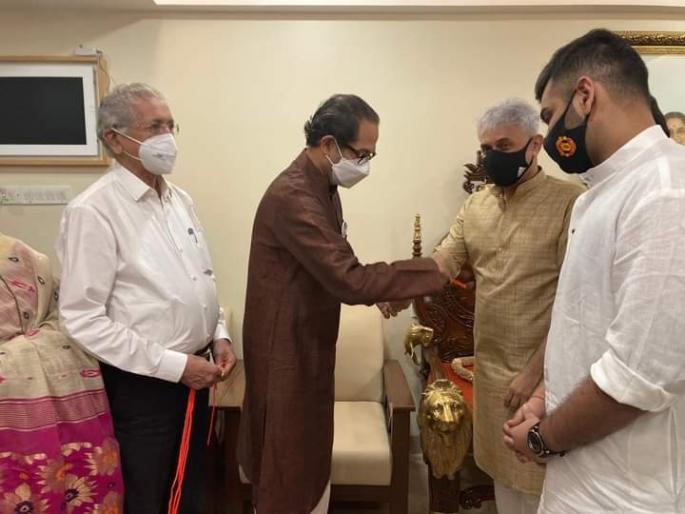 Big blow to BJP in Mumbai, Samir Desai tied Shivbandhan in the hands of Uddhav Thackeray | मुंबईत भाजपाला मोठा धक्का, बड्या नेत्याने उद्धव ठाकरेंच्या हस्ते हाती बांधले शिवबंधन Big blow to BJP in Mumbai, Samir Desai tied Shivbandhan in the hands of Uddhav Thackeray | मुंबईत भाजपाला मोठा धक्का, बड्या नेत्याने उद्धव ठाकरेंच्या हस्ते हाती बांधले शिवबंधन