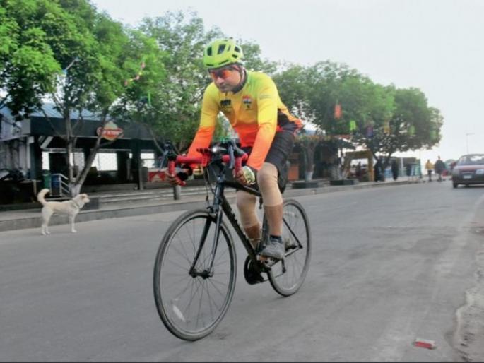 doctors said you will have to walk with stick for life that jayant traveled 663 km from bhopal to ayodhya | कौतुकास्पद! भयंकर अपघात, सर्जरीनंतरही हार नाही मानली, सायकलवरून 663 किमीची अयोध्या यात्रा केली doctors said you will have to walk with stick for life that jayant traveled 663 km from bhopal to ayodhya | कौतुकास्पद! भयंकर अपघात, सर्जरीनंतरही हार नाही मानली, सायकलवरून 663 किमीची अयोध्या यात्रा केली
