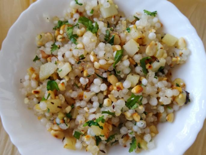 From Indonesia to India ... a delicious story of a hundred years old sabudana khichdi! | इंडोनेशिया ते इंडिया... शंभर वर्षांच्या साबुदाणा खिचडीची चविष्ट कहाणी! From Indonesia to India ... a delicious story of a hundred years old sabudana khichdi! | इंडोनेशिया ते इंडिया... शंभर वर्षांच्या साबुदाणा खिचडीची चविष्ट कहाणी!