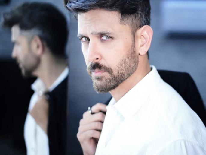 Do You Know Hritik Roshan's FIRST Salary REVEALED | ह्रतिकची पहिली कमाई माहितीय किती होती ? आकडा वाचून तुमचाही बसणार नाही विश्वास Do You Know Hritik Roshan's FIRST Salary REVEALED | ह्रतिकची पहिली कमाई माहितीय किती होती ? आकडा वाचून तुमचाही बसणार नाही विश्वास